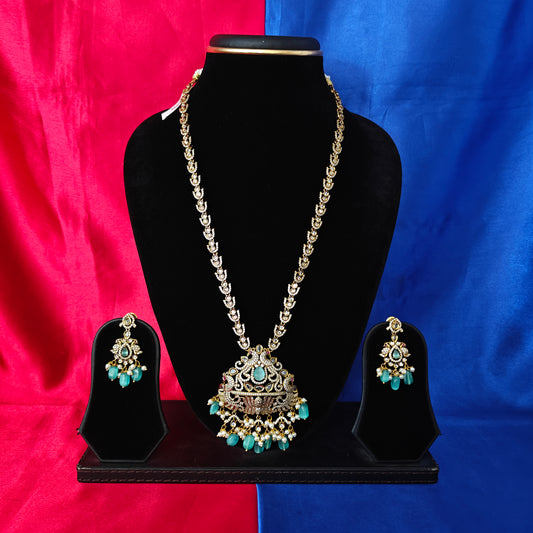 Elegant Victorian Long Necklace In Pista Green Stone