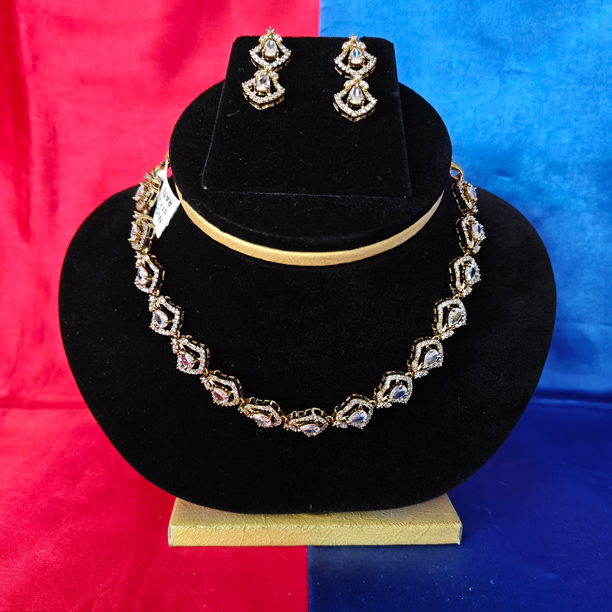 Beautiful Mini Haaram In White Stone