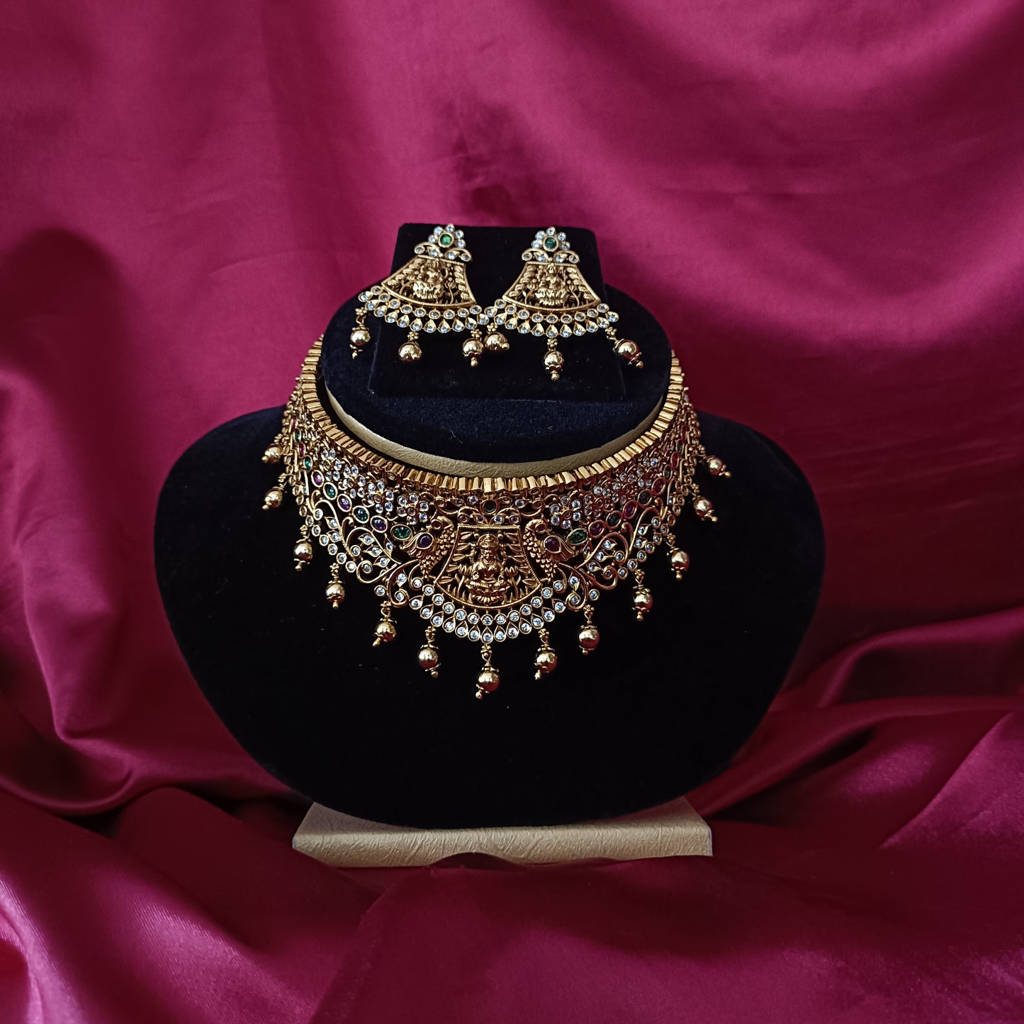 Trendy Nakshi Choker With Laxmi Idol