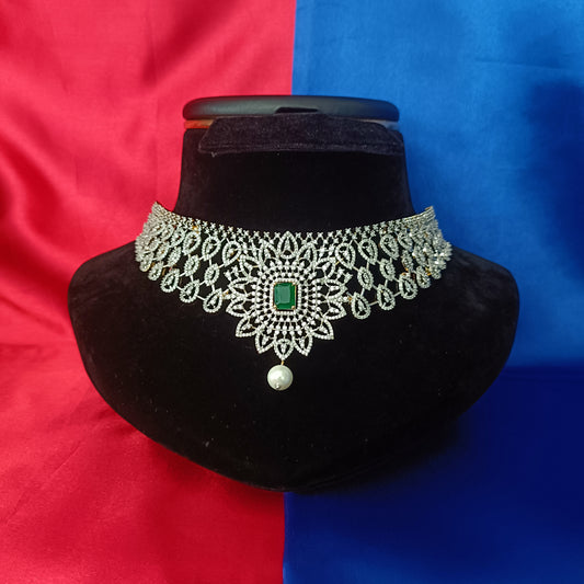 Beautiful GJ Choker In Green Stone