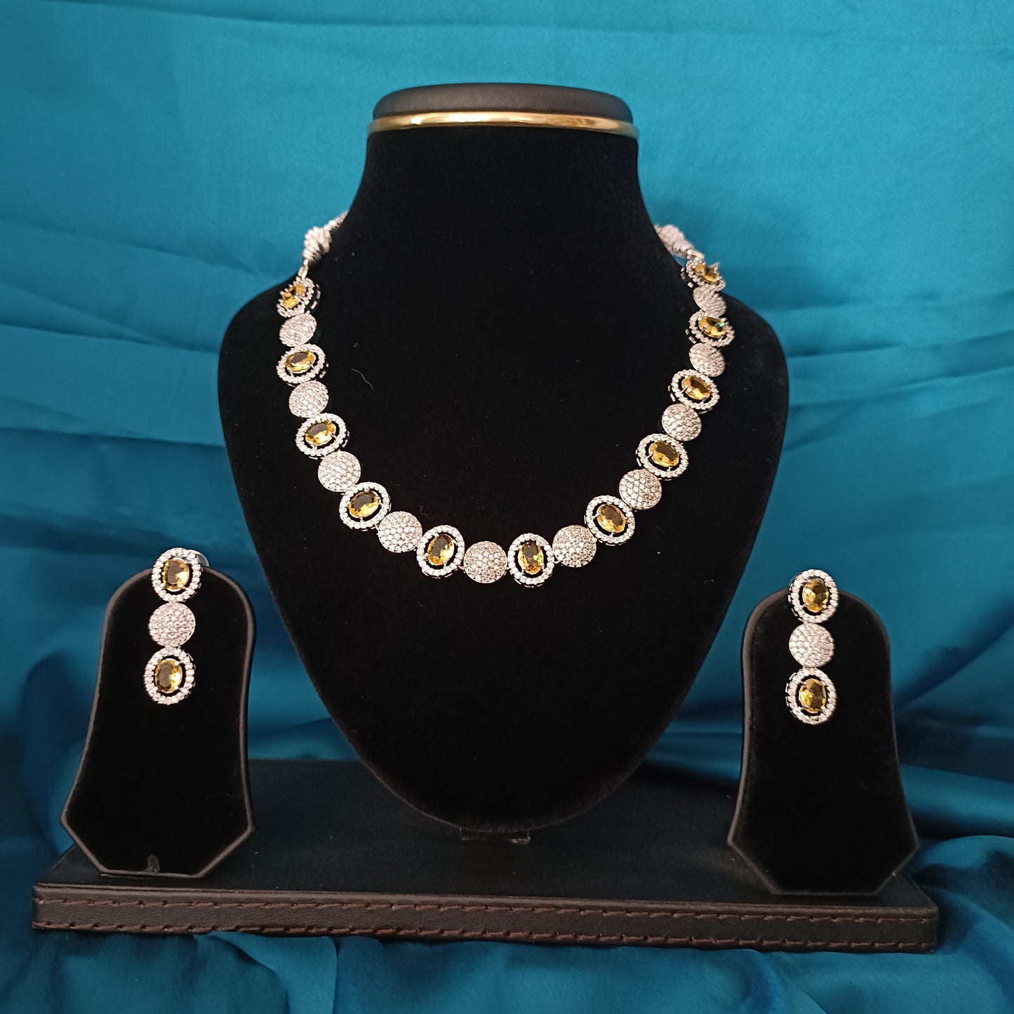 Trendy Lemon Yellow Zircon Short Necklace