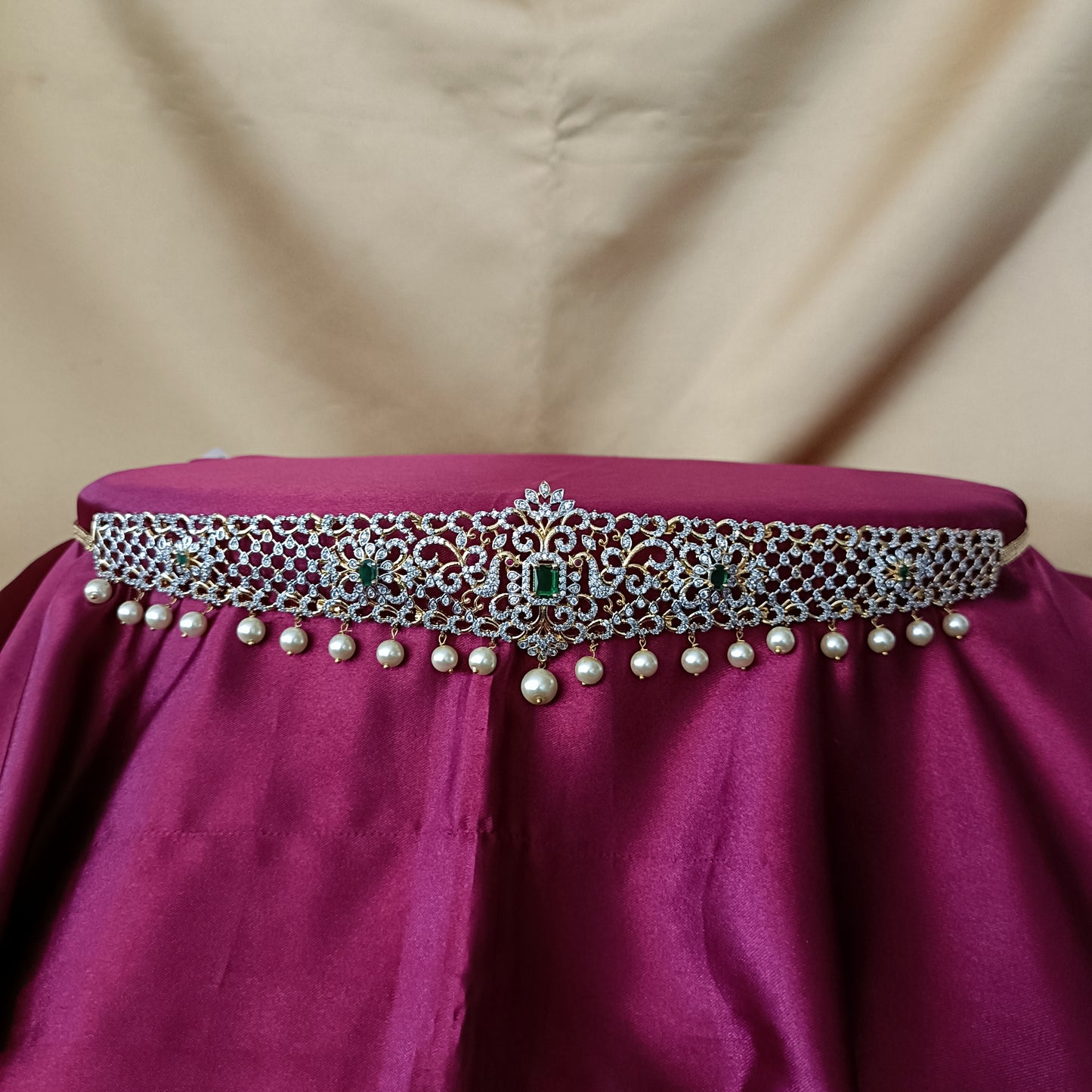 Elegant GJ Chain Type Vaddanam In Green Stone