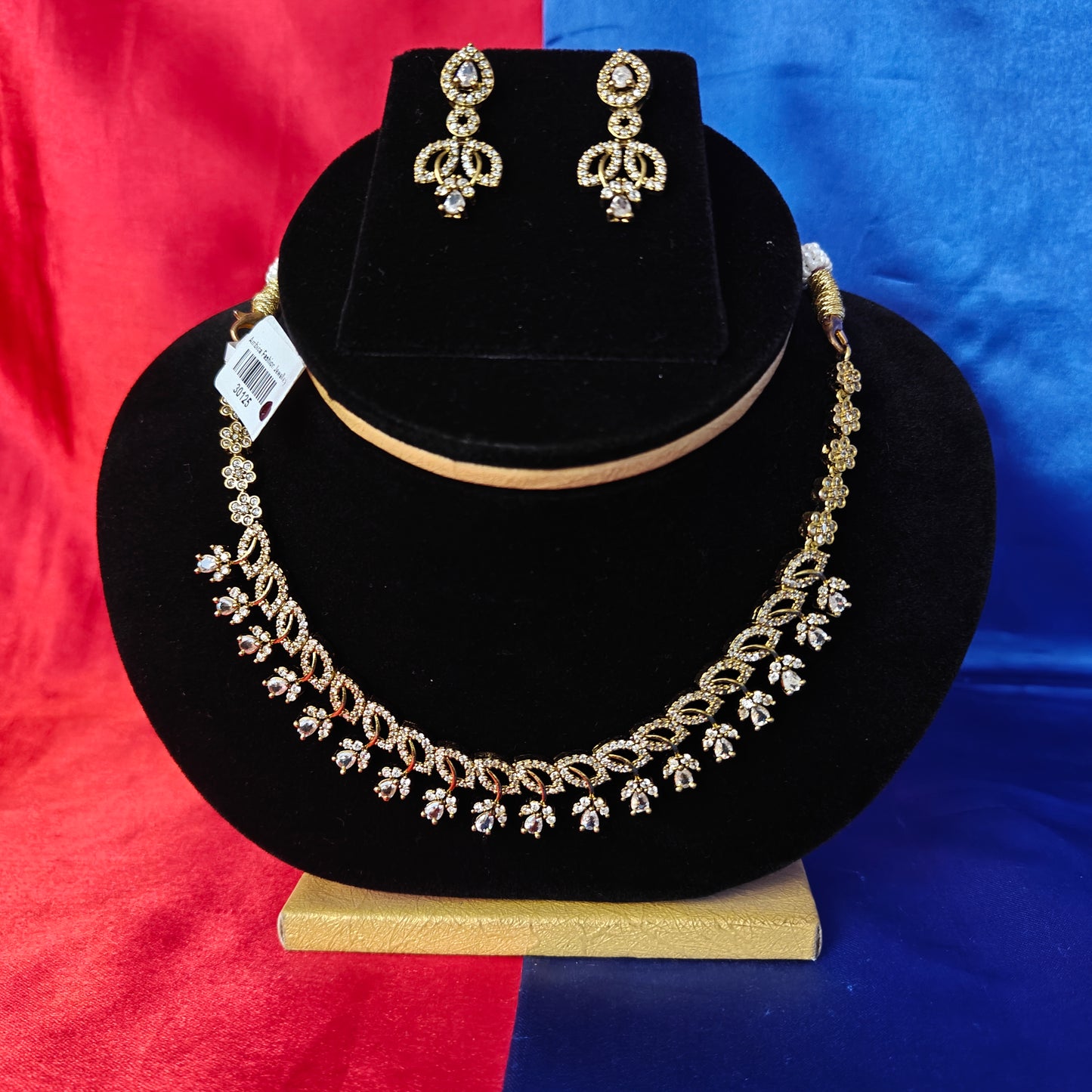 Beautiful Mini Haaram In White Stone