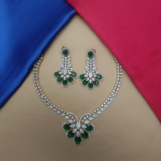 Elegant GJ Short Necklace In Green Stone