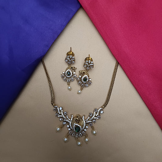Beautiful Non Necklace