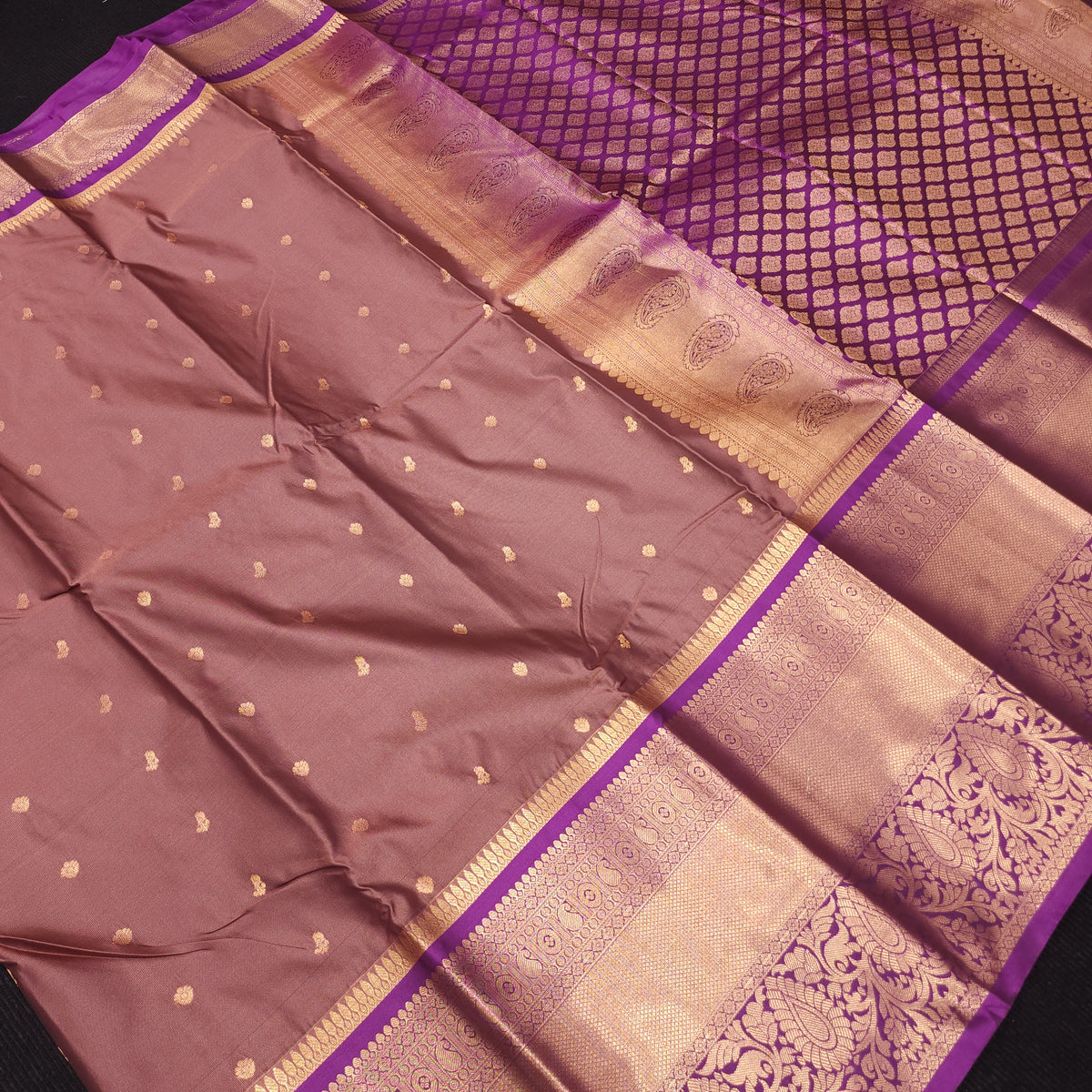 Semi Gadwal Pattu saree