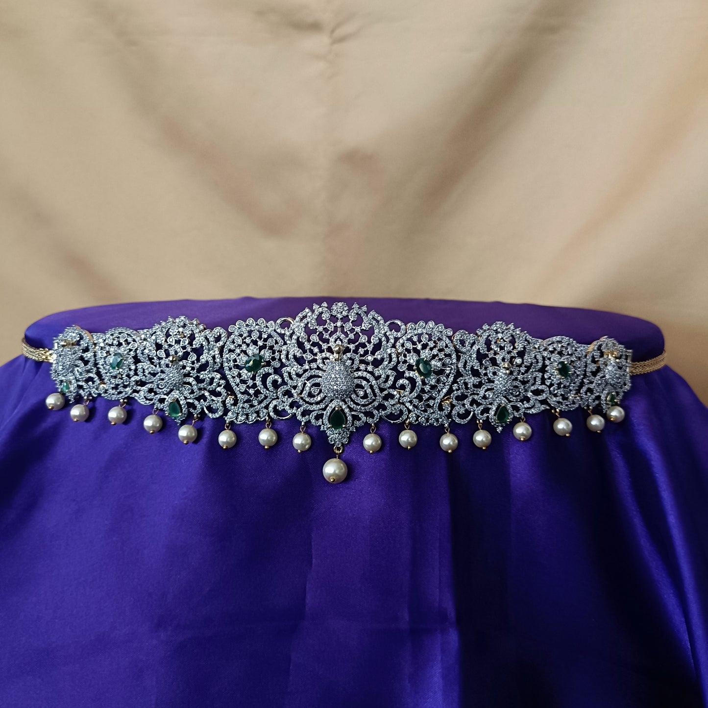 Elegant GJ Chain Type Vaddanam In Green Stone