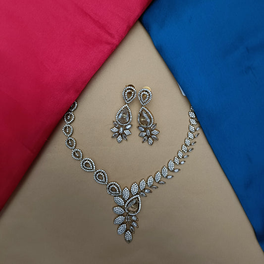 Beautiful Mini Haaram In White Stone