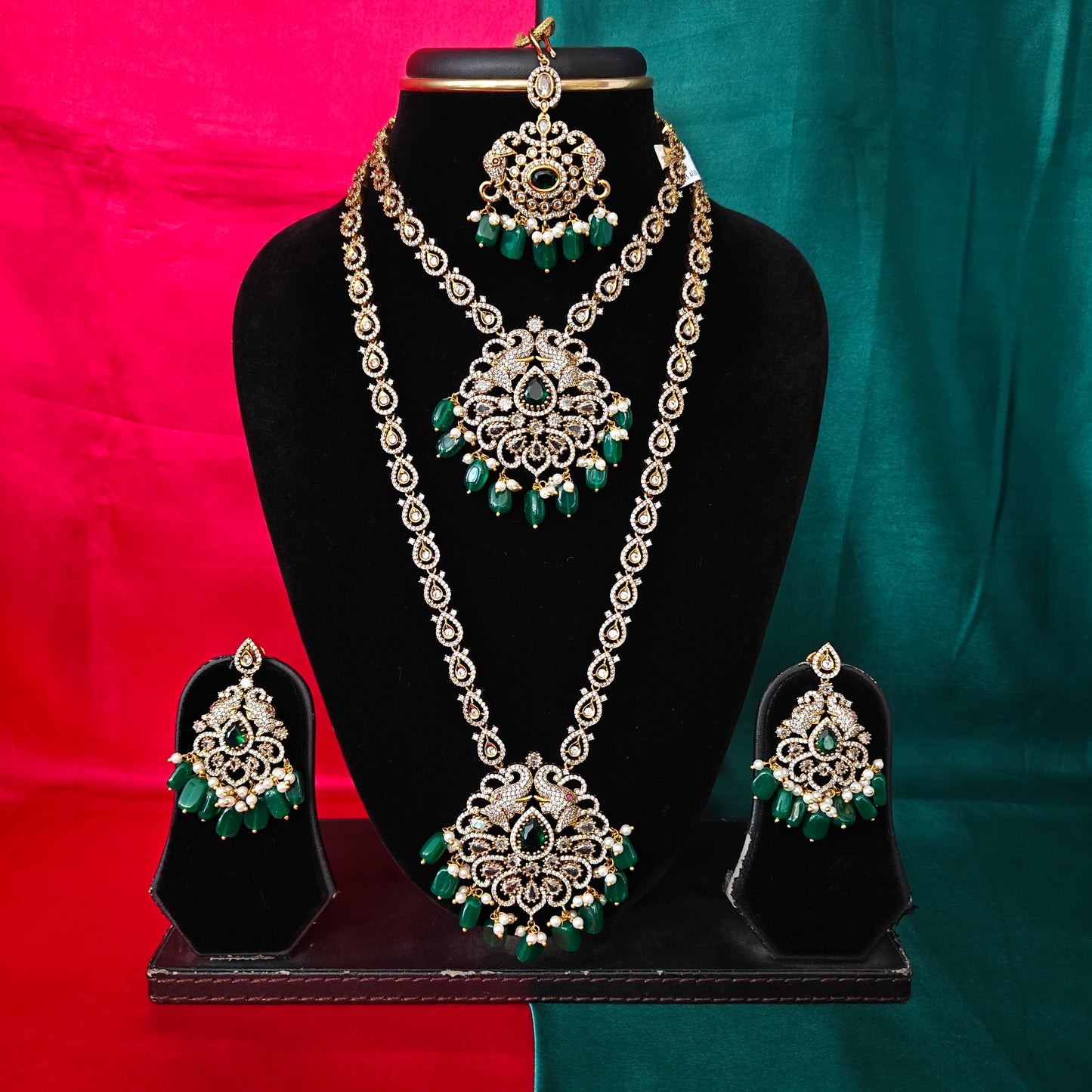 Beautiful Victorian Combo Set In Green Beads