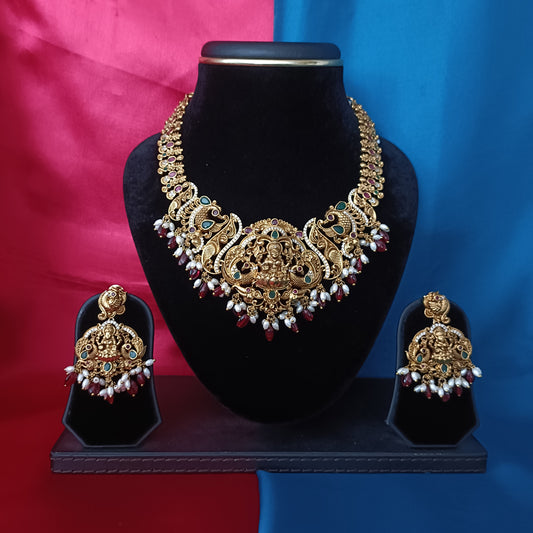 Beautiful Nakshi Short Necklace In Maroon Beads