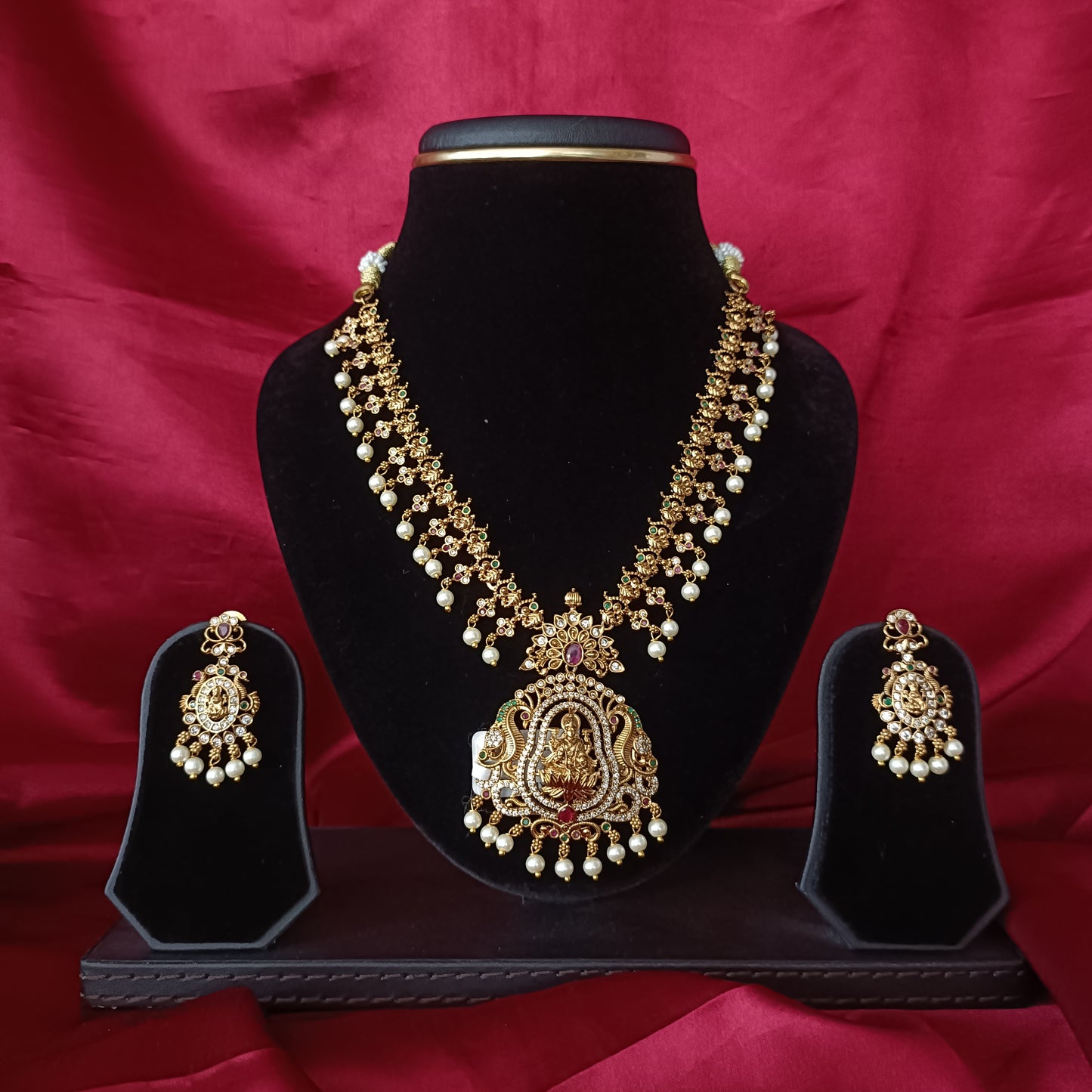 Beautiful Laxmi Idol Short Necklace