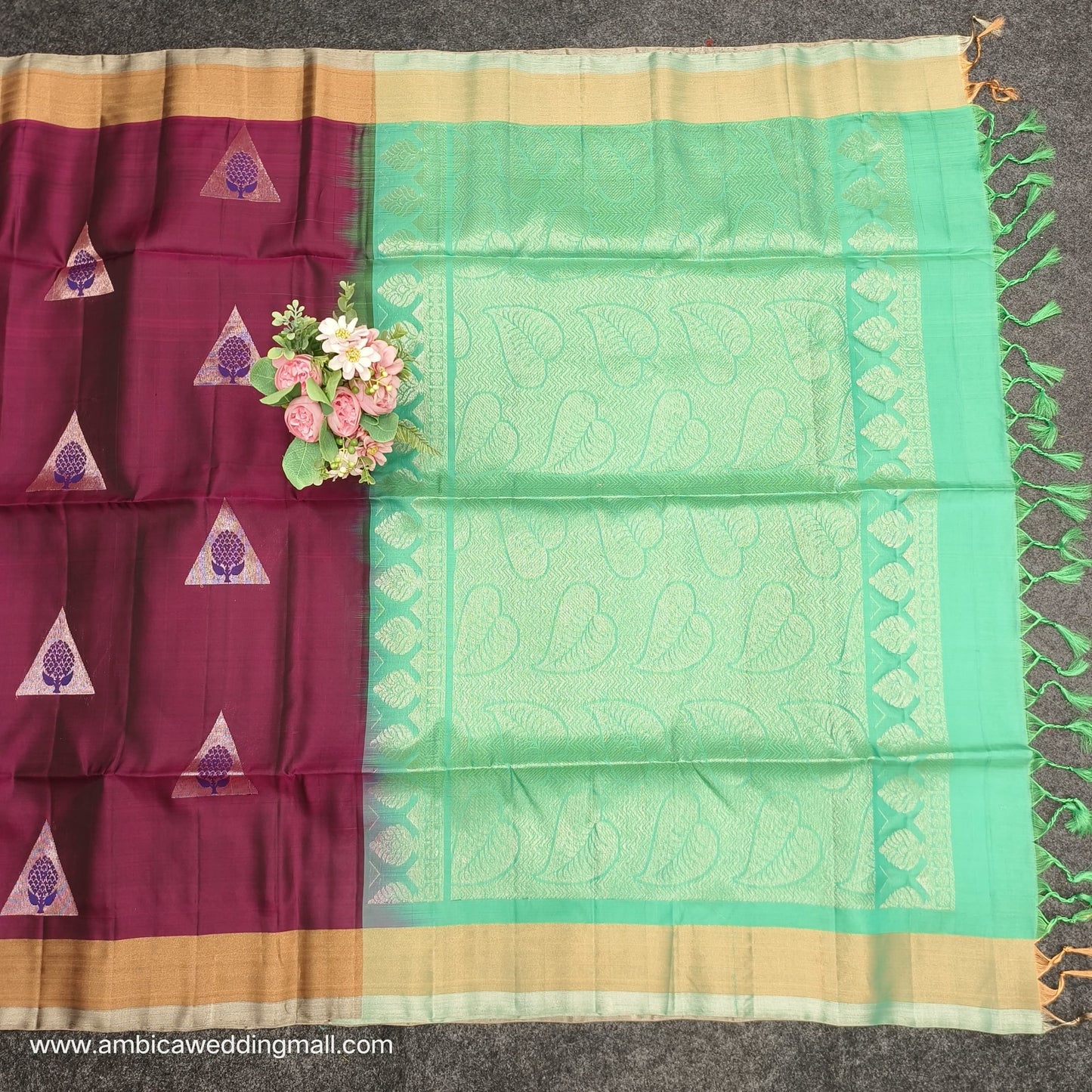 Handloom Kanchi Pattu 2Two Work Butta Saree