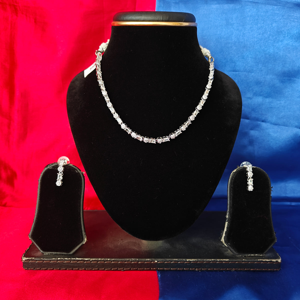 Elegant AD Short Necklace In White Coloured Stone