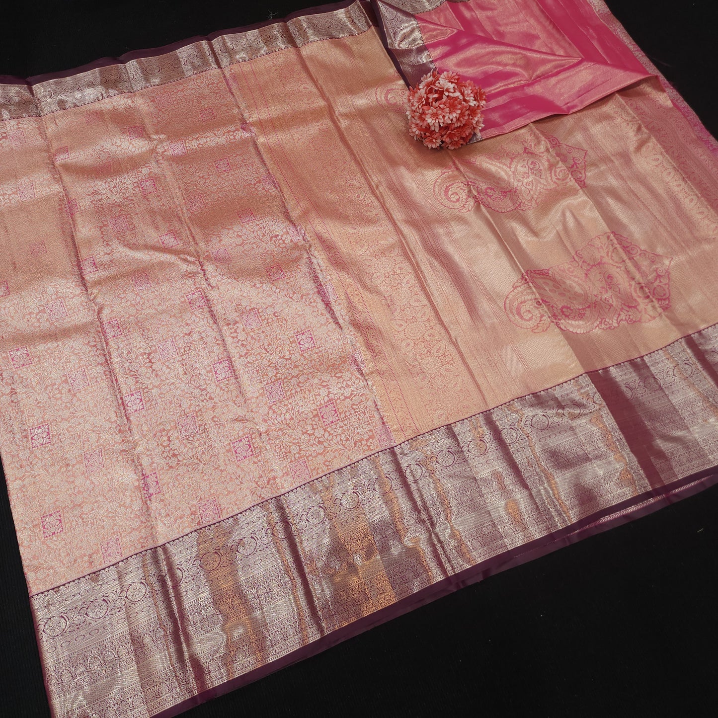 Golden Jariwarp Brocade Sarees 😍✨️