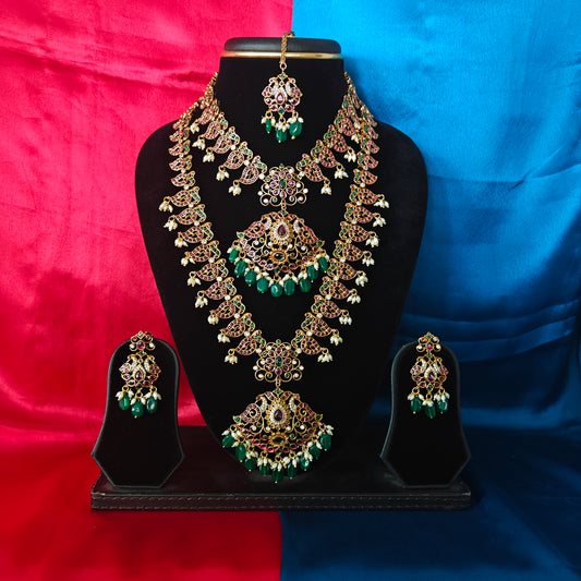 Beautiful Kundan Combo Set