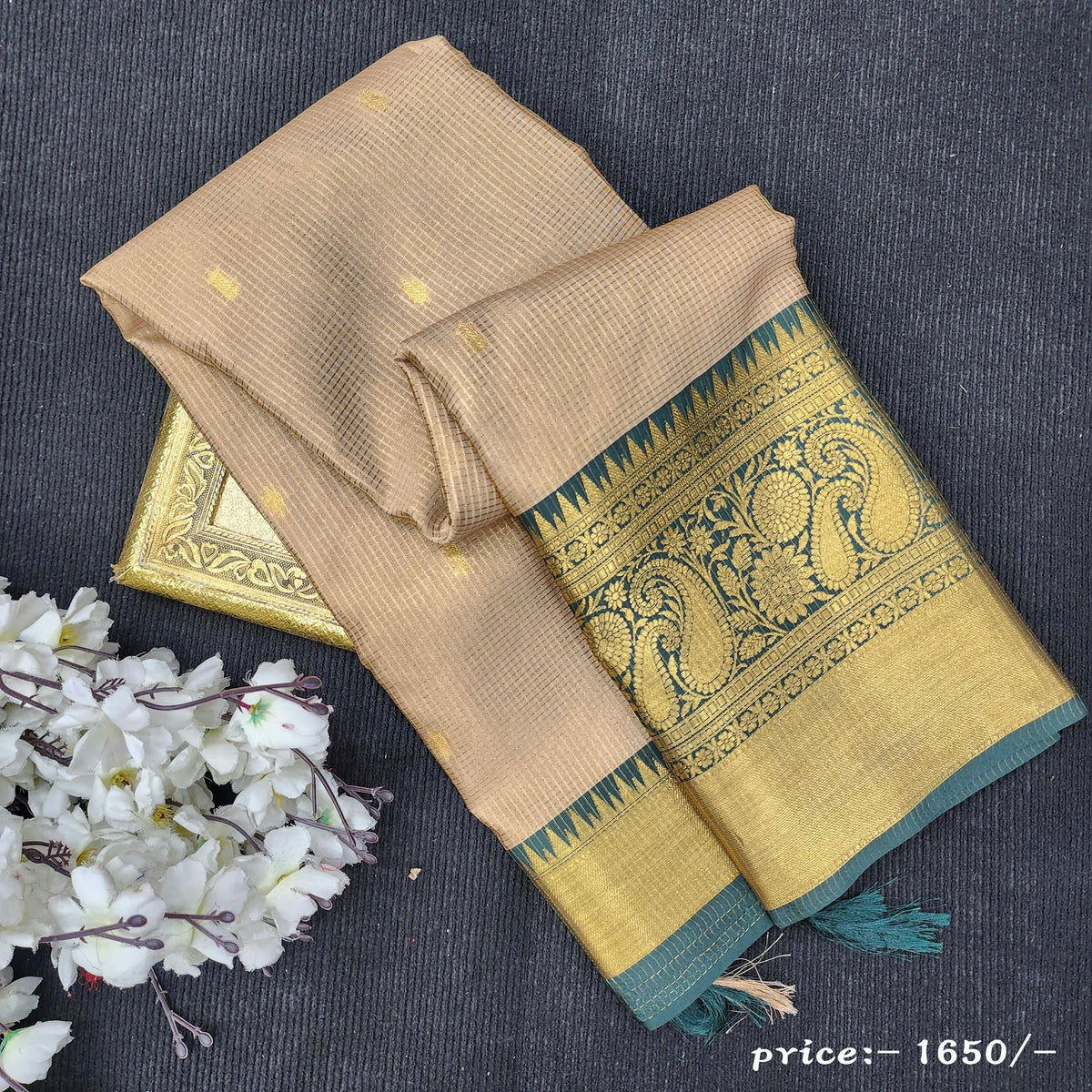 Banaras Trending Vintage saree