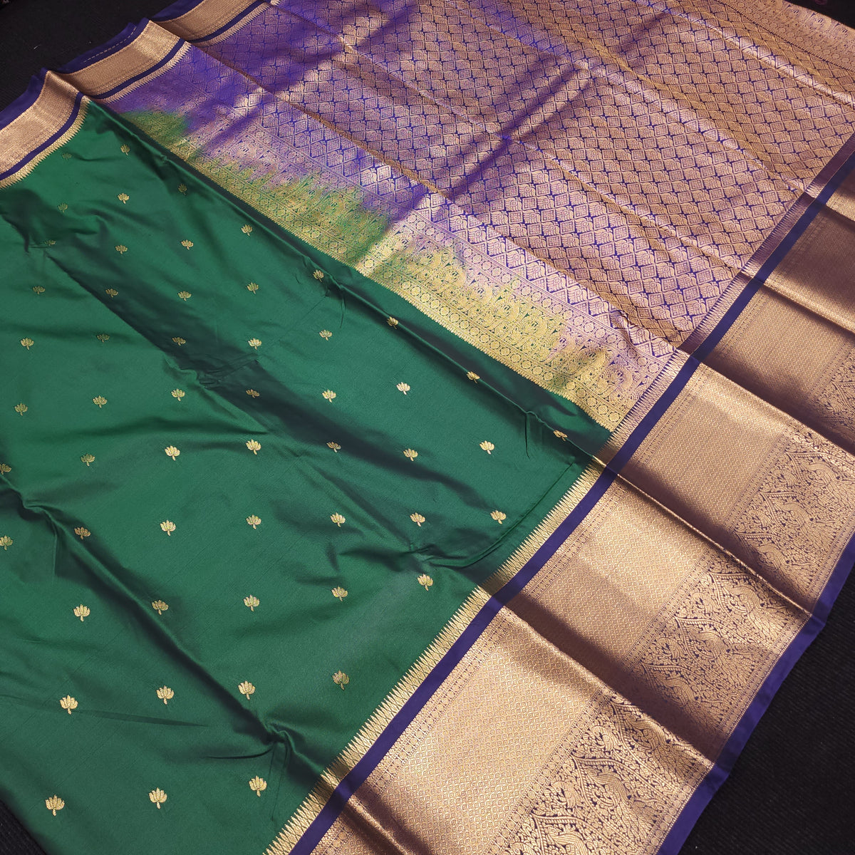 Semi Gadwal Pattu saree