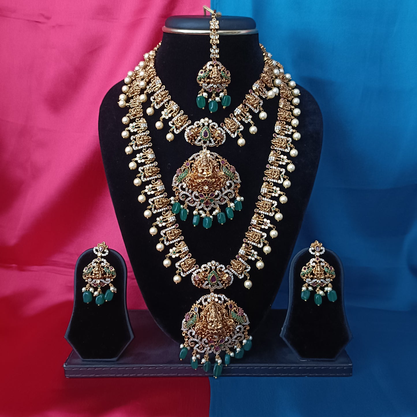 Beautiful Nakshi Combo Set With Laxmi Idol