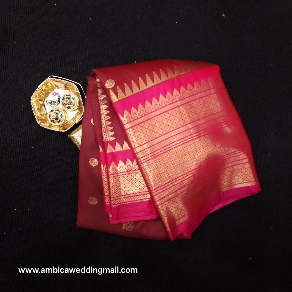 Semi Gadwal Pattu saree