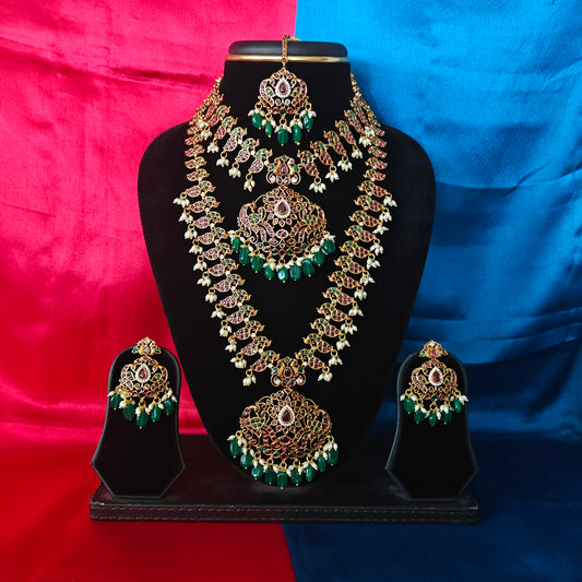 Beautiful Kundan Combo Set