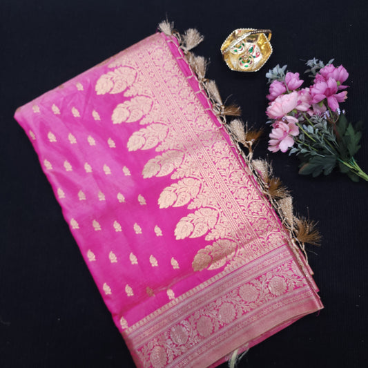 Trending Banaras Vintage saree