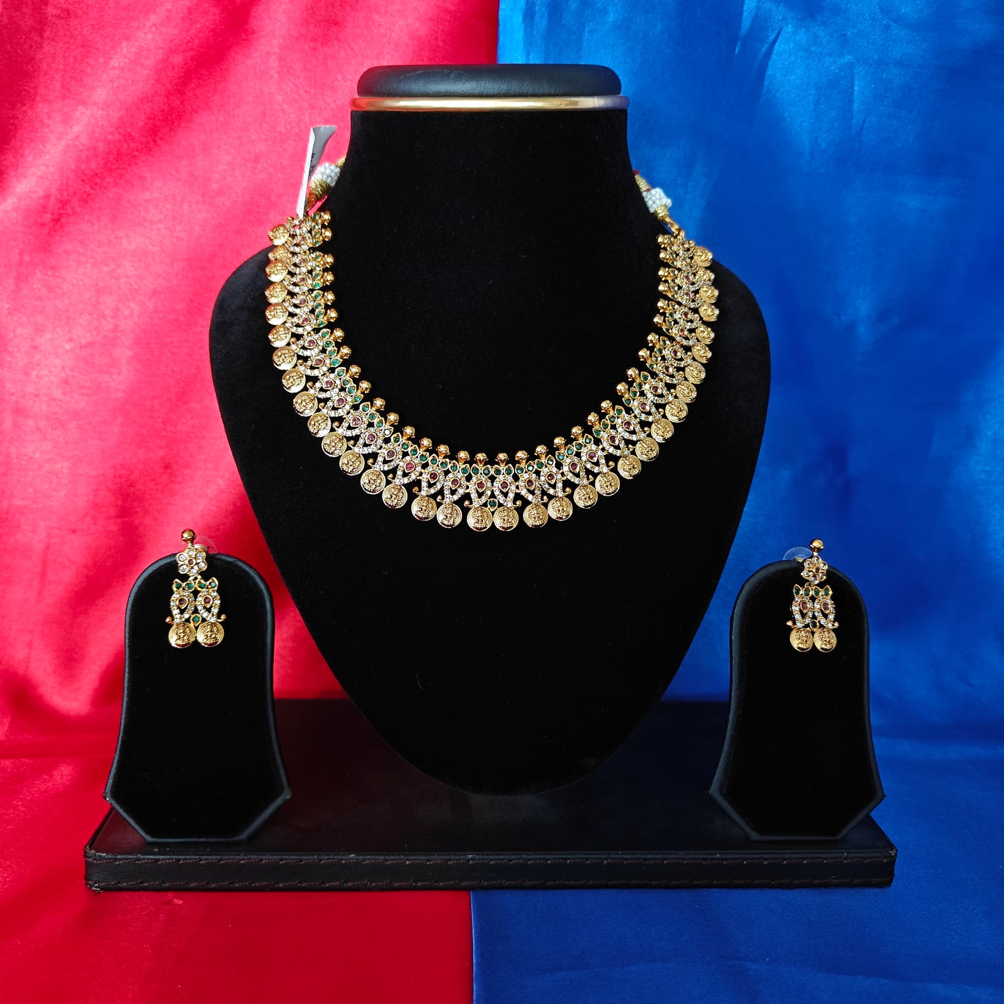 Beautiful Nakshi Short Necklace With Laxmi Idol