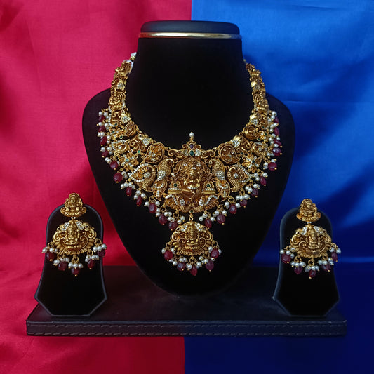 Beautiful Nakshi Bridal Short Necklace In Maroon Beads