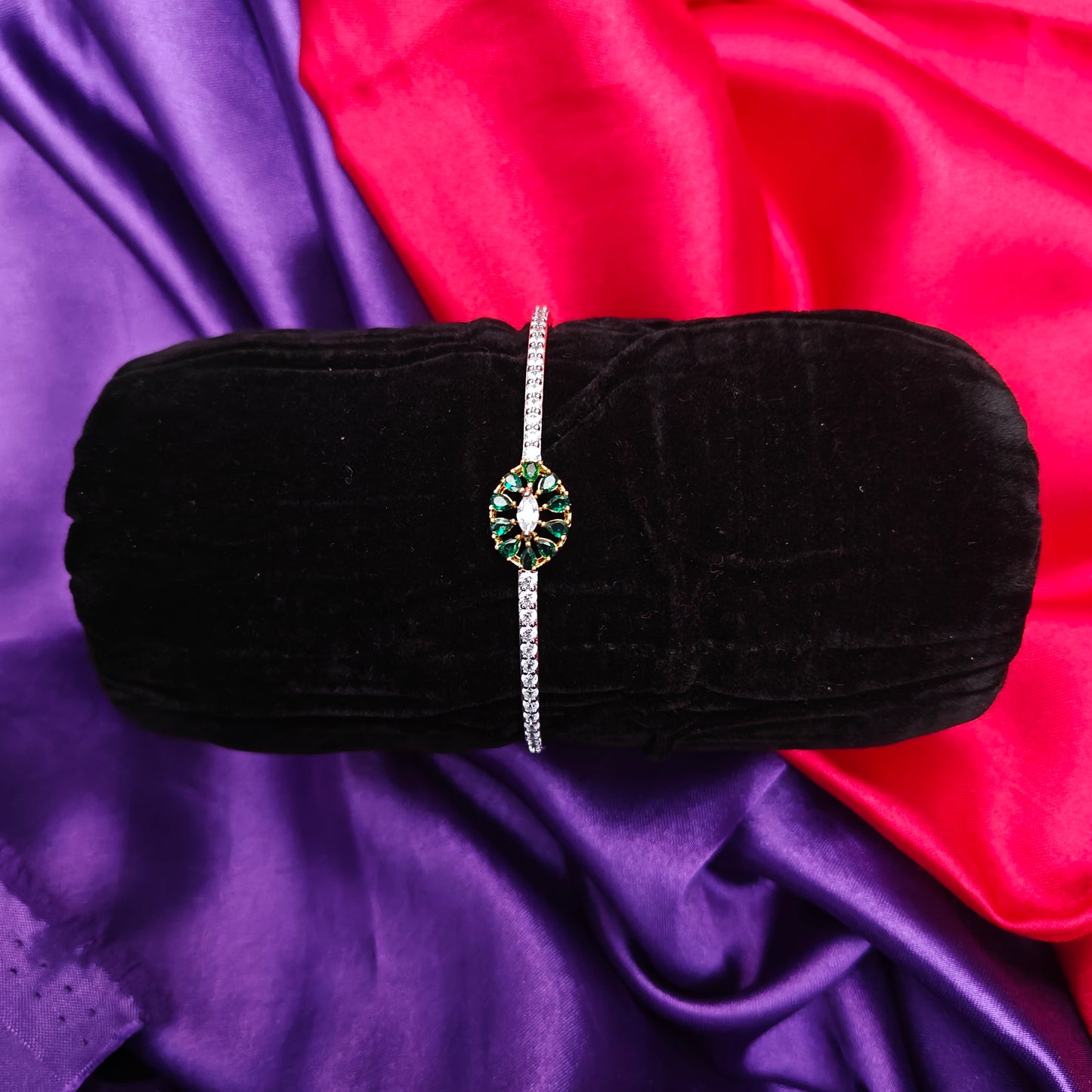 Beautiful Gold Bracelet In Green Stone