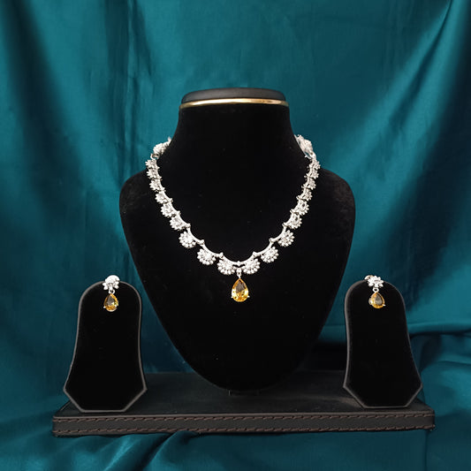 Asthetic Zirconia Necklace