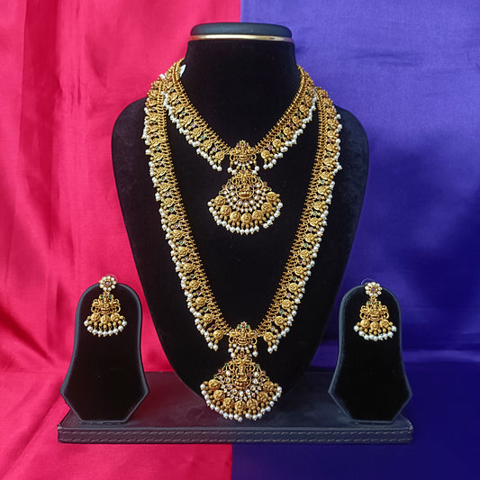 Beautiful Nakshi Combo Set With Two Pair Earings