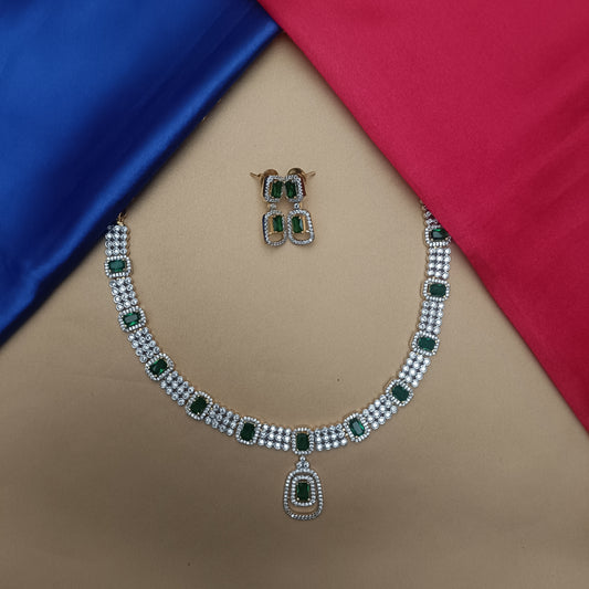 Elegant GJ Short Necklace