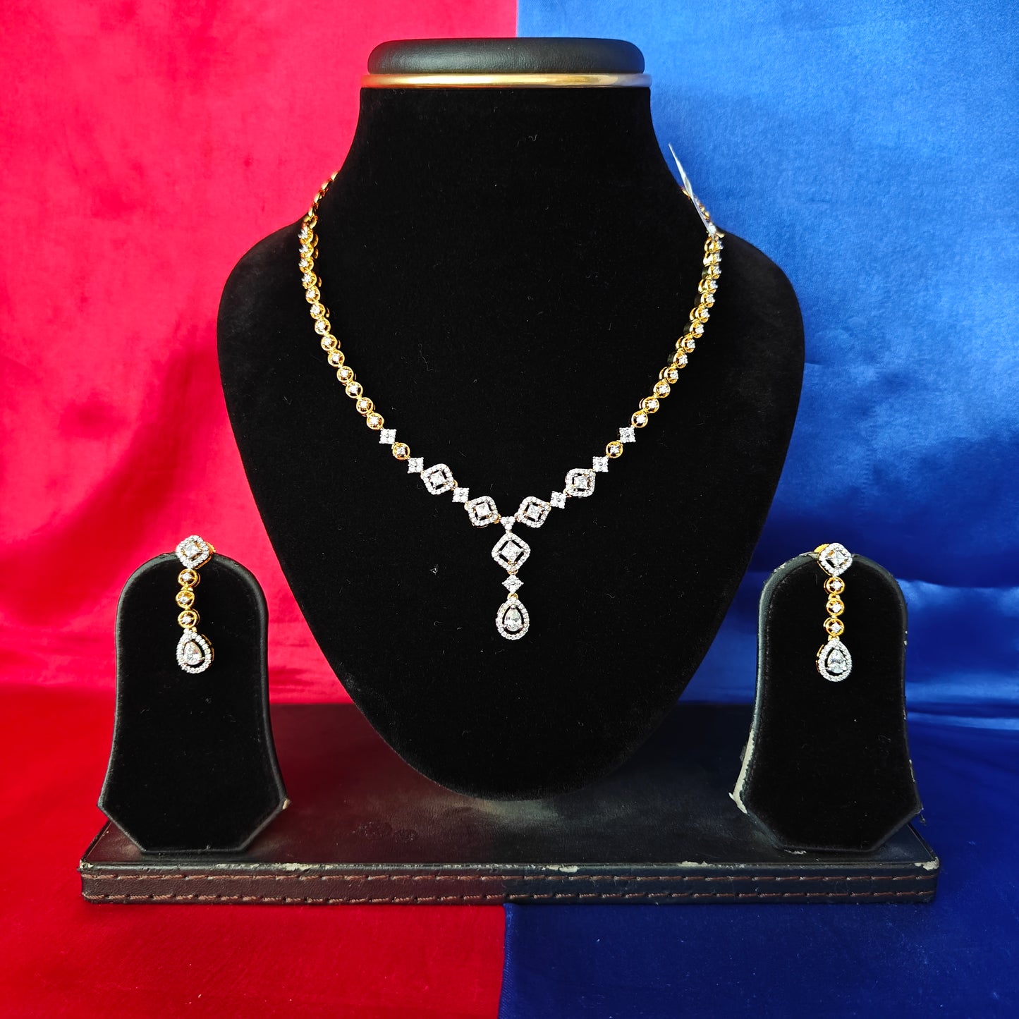 Beautiful GJ Short Necklace
