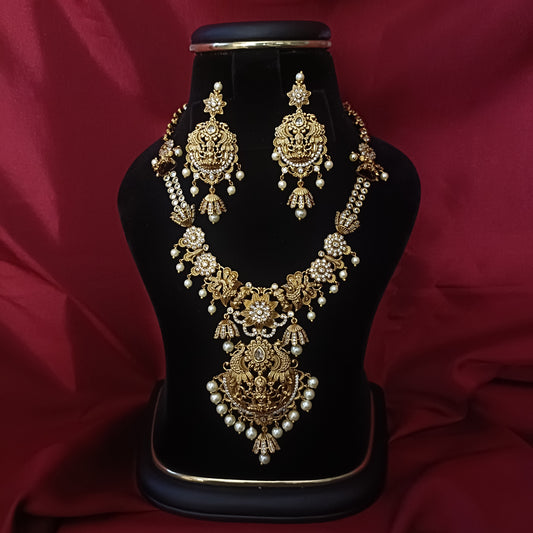 Elegant Laxmi Idol Short Necklace