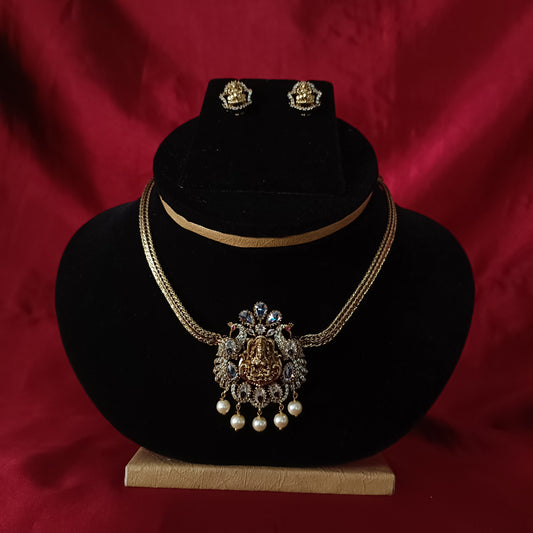 Beautiful Kanthi Necklace