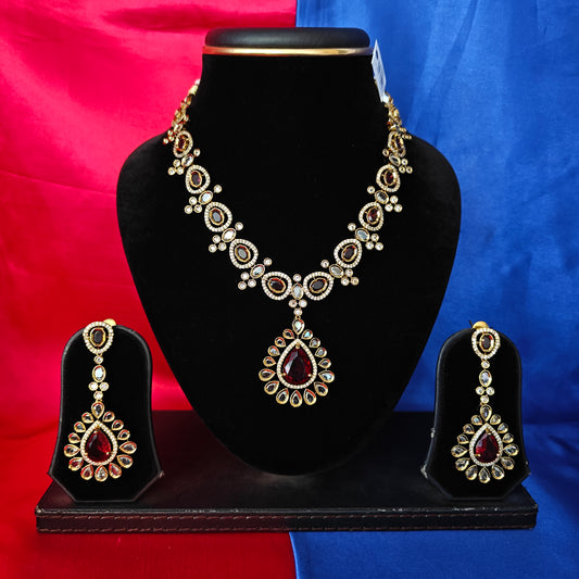 Beautiful Victorian Short Necklace In Red Stone