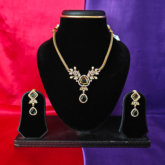 Beautiful Simple Non Necklace In Green Stone