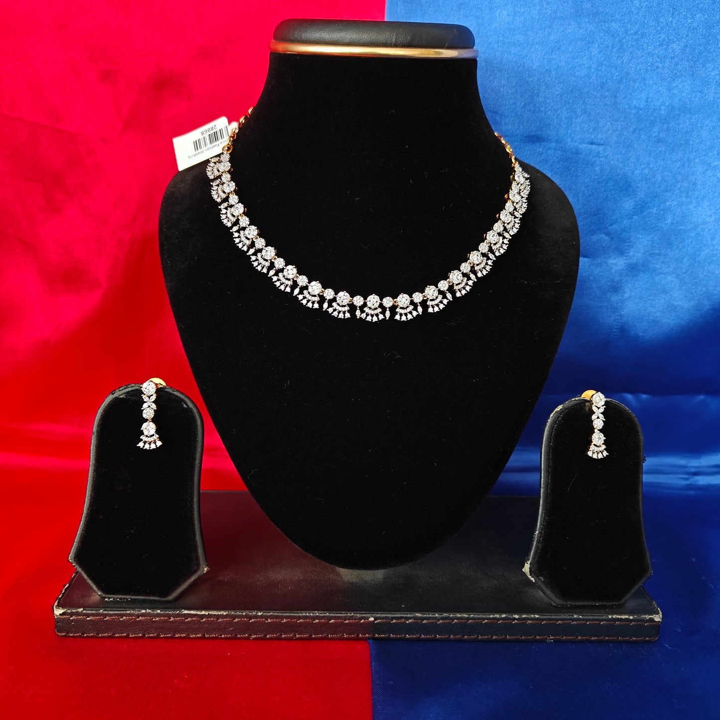 Beautiful GJ Short Necklace