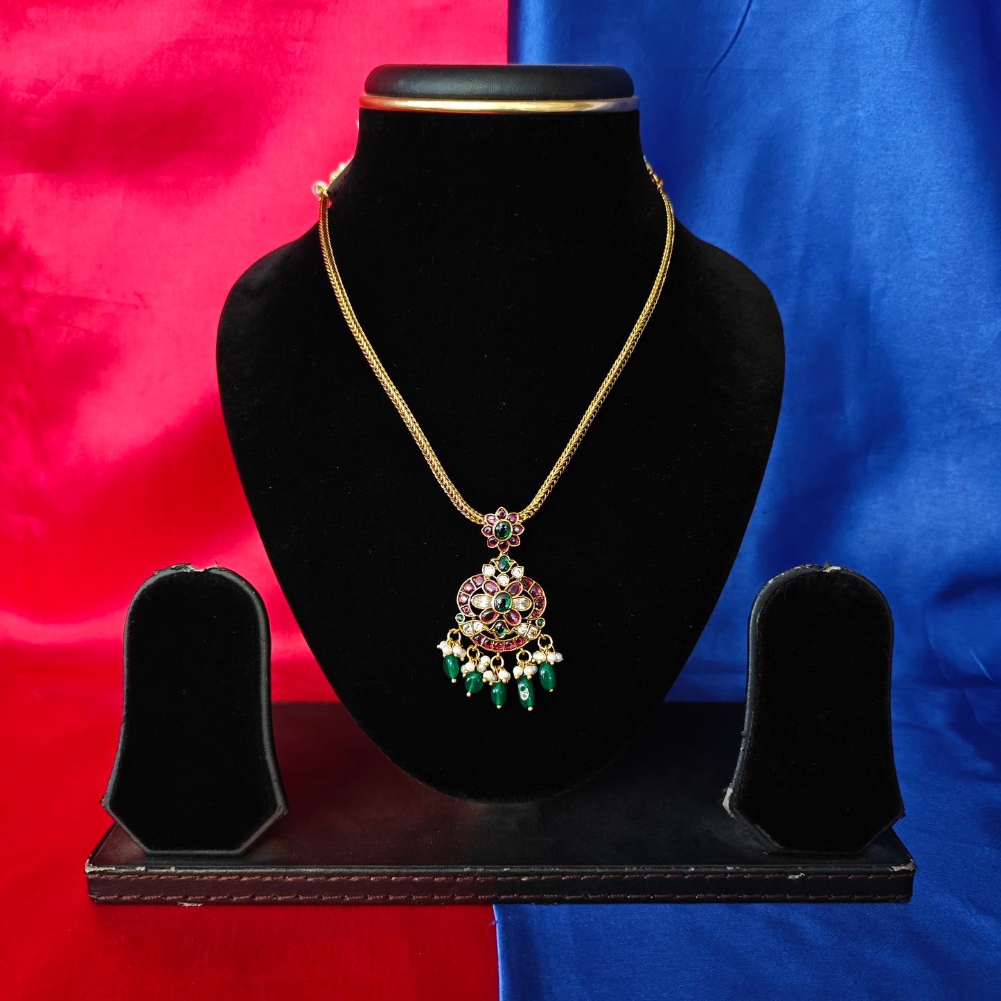 Beautiful Jadau Kundan Non Necklace