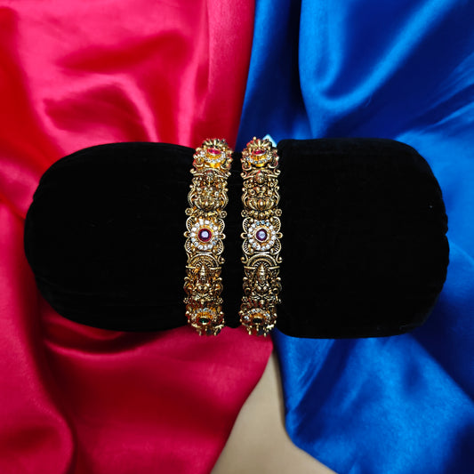 Beautiful Nakshi Bangle With Laxmi Idol