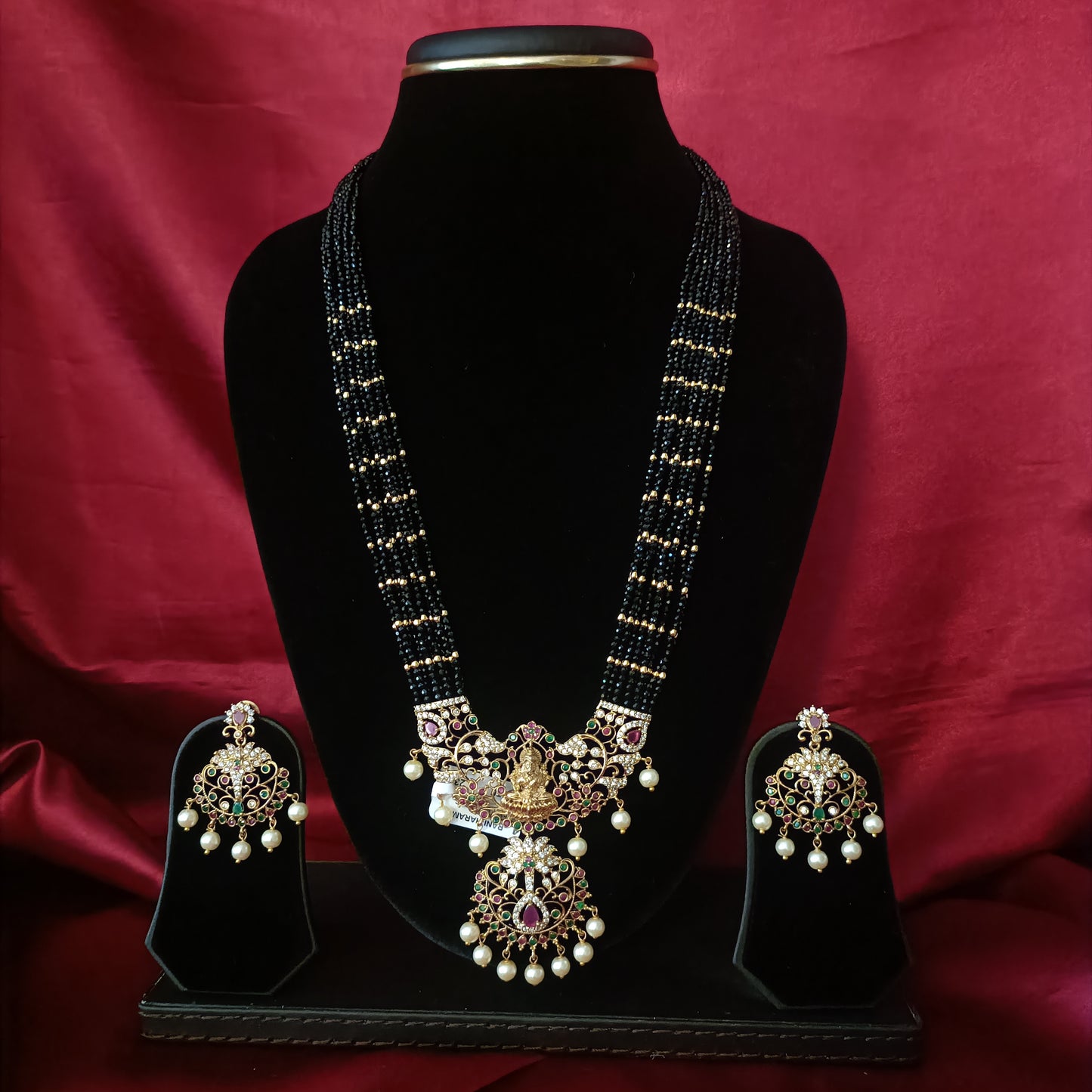 Beautiful Black Crystal Raani Haaram