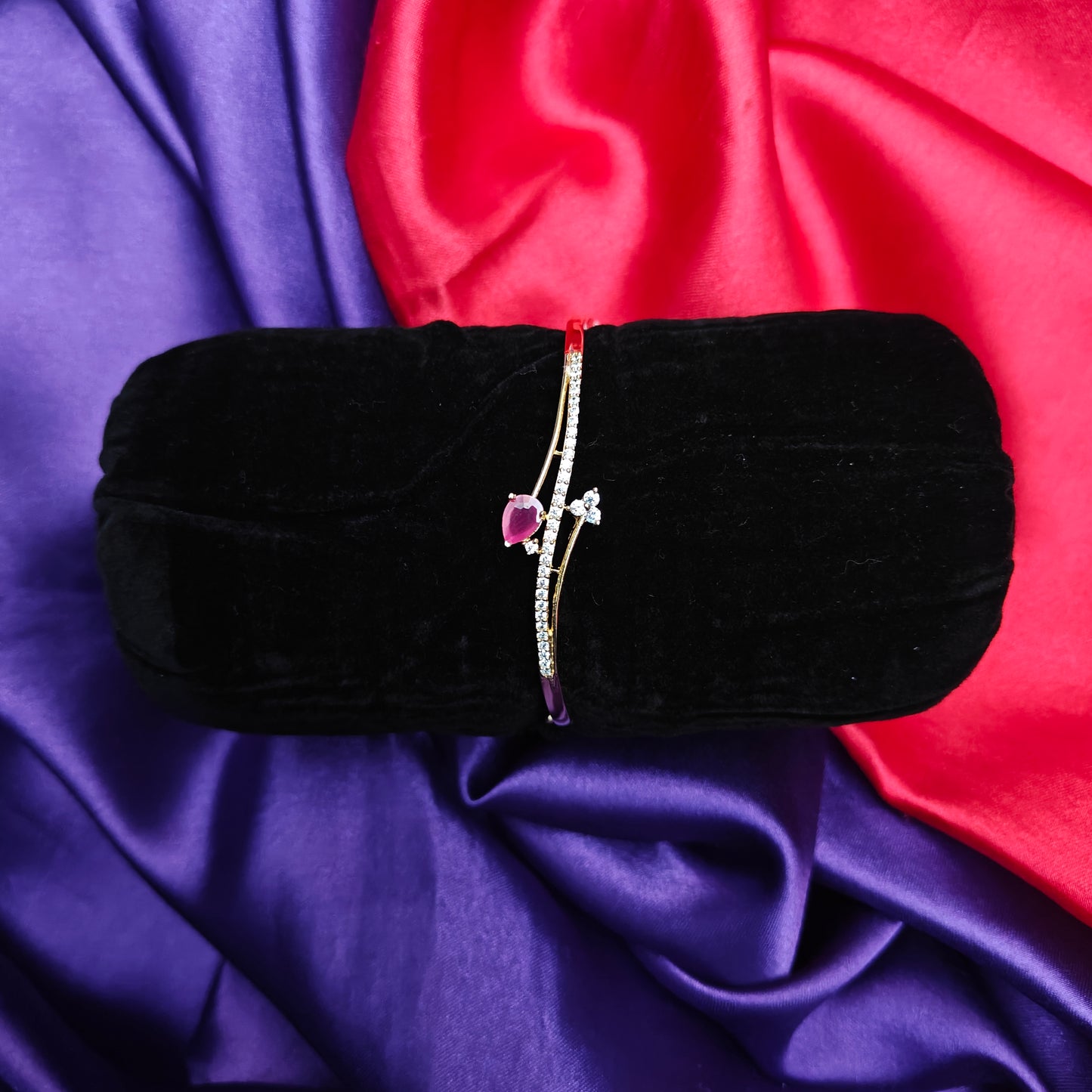 Beautiful Gold Bracelet In Ruby Stone