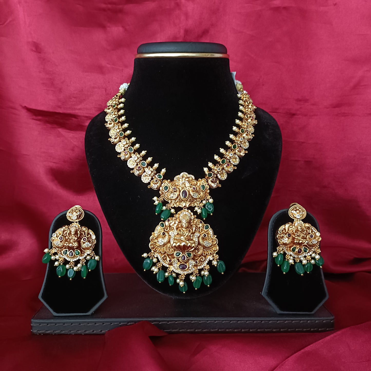 Beautiful Nakshi Short Necklace