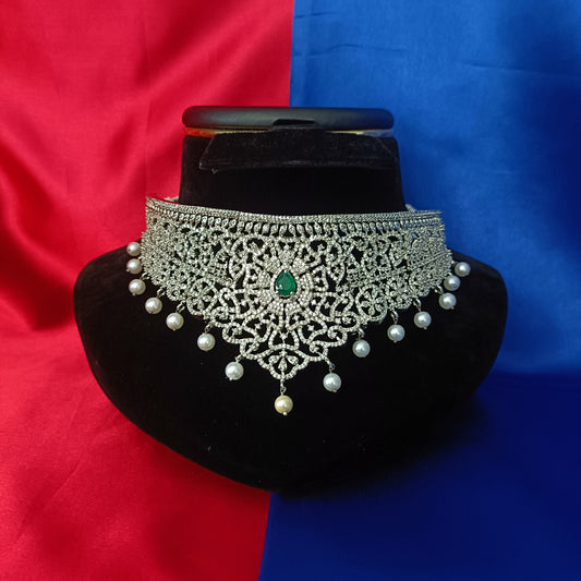 Beautiful Silver Choker In Green Stone