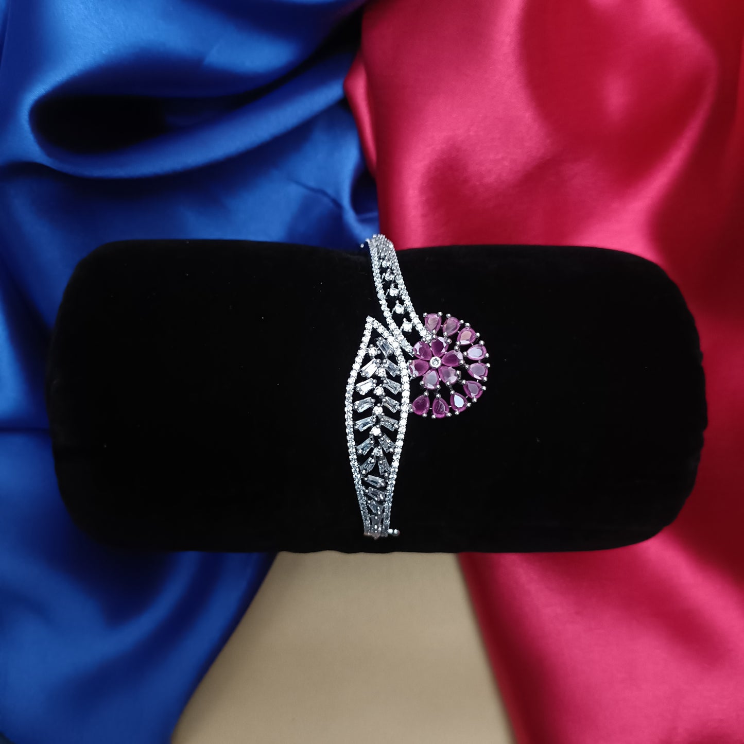Beautiful Silver Bracelet In Ruby Stone