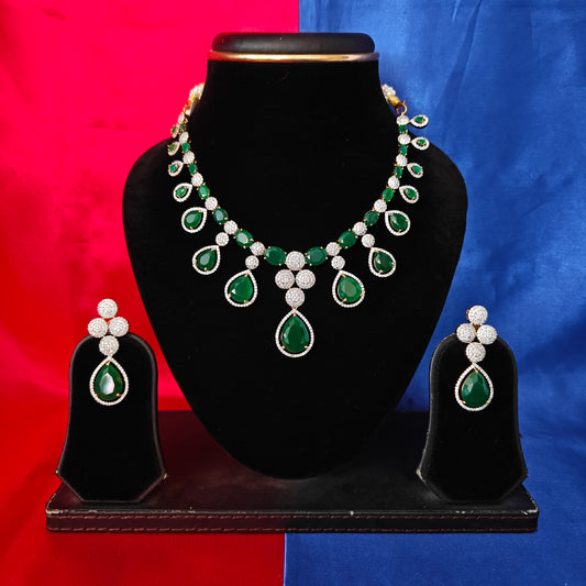 Beautiful GJ Short Necklace In Green Stone