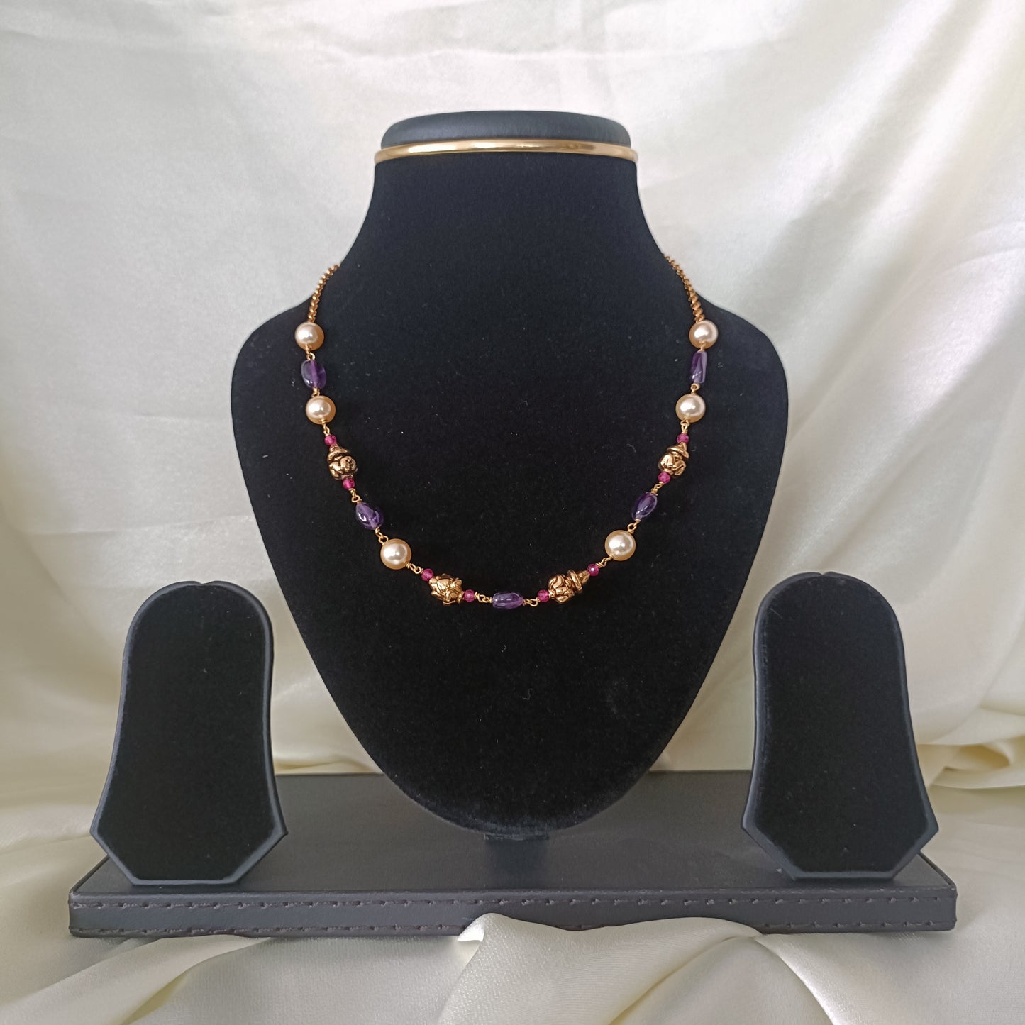 Simple purple with gold beads Pearls Maala