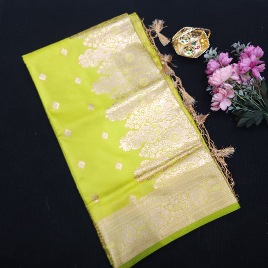 Trending Banaras Vintage saree