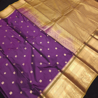 Semi Gadwal Pattu saree