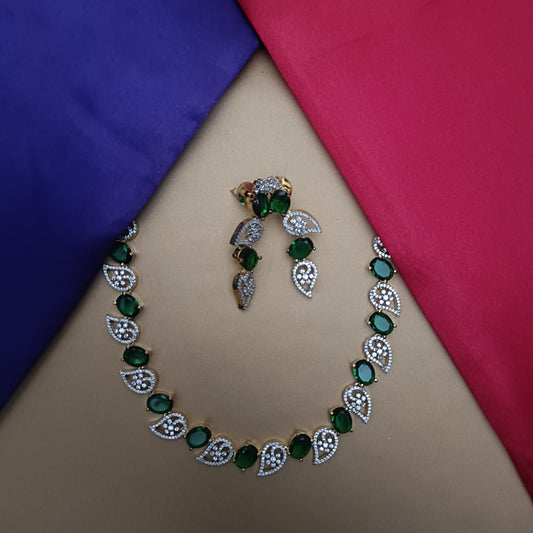 Elegant GJ Short Necklace