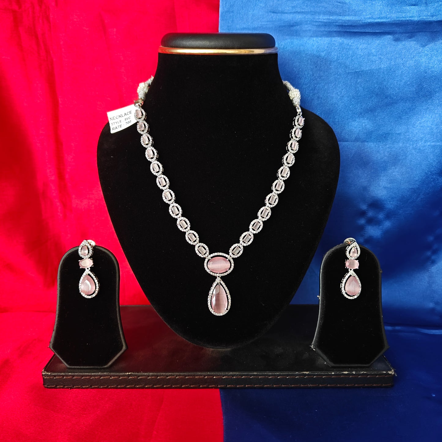 Elegant Silver Short Necklace In Baby Pink Stone